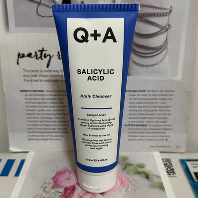 现货英国Q+A 水杨酸日常洁面啫喱125毫升温和控油洗面奶深层清洁