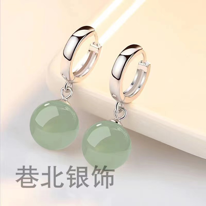 气质2024新款爆款和田玉耳饰s925纯银防过敏翡翠玉石耳坠高级感女