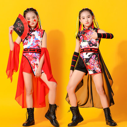 中国风女童潮服儿童演出服国潮爵士舞新款T台走秀表演服时尚民族