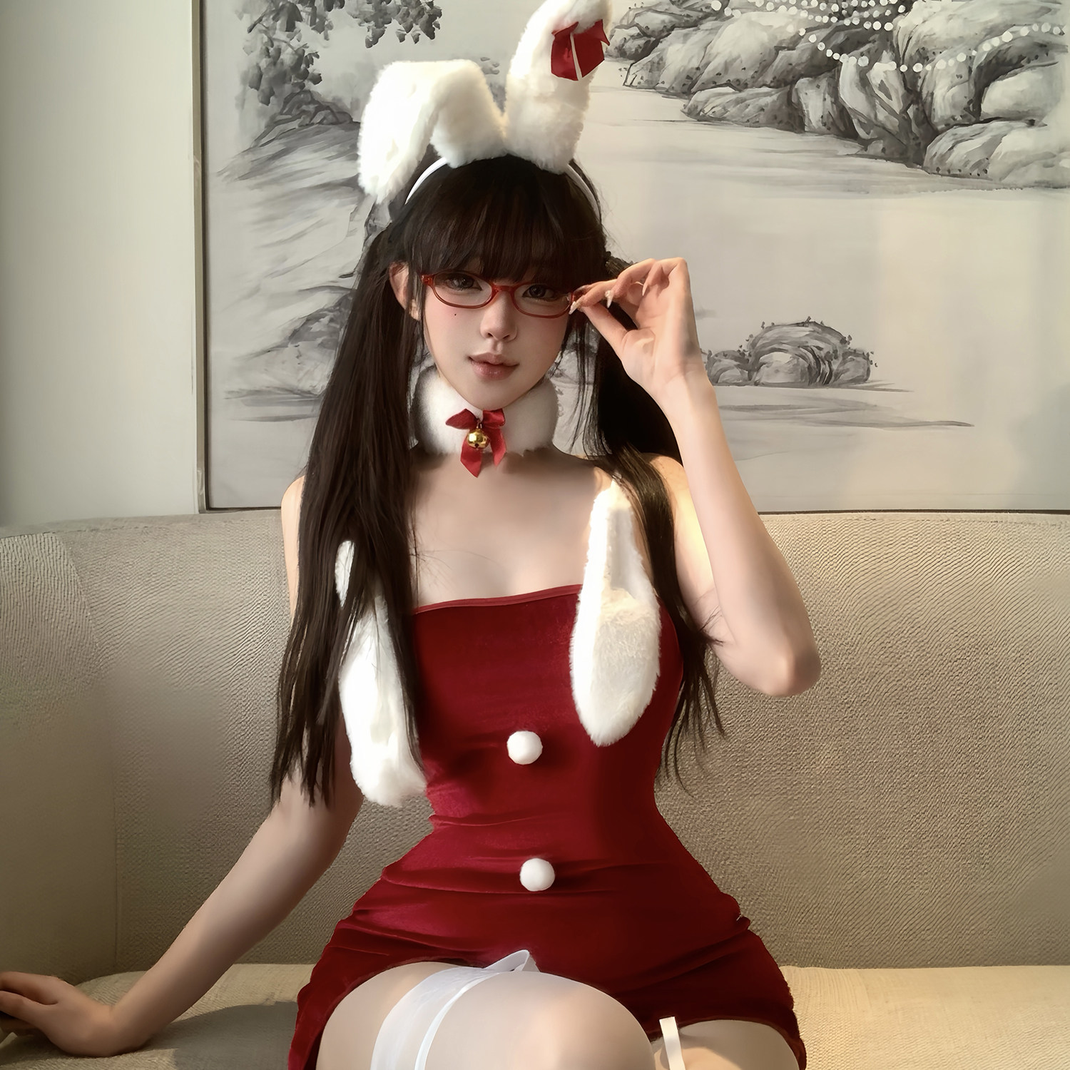 恶势少女：萌物来袭*韩国绒抹胸包臀裙新年cos毛绒兔女郎约会制服