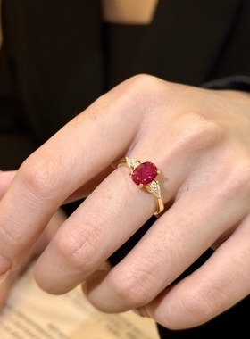 v金材质不掉色红宝石椭圆鸽子蛋戒指镶钻气质百搭小众食指戒