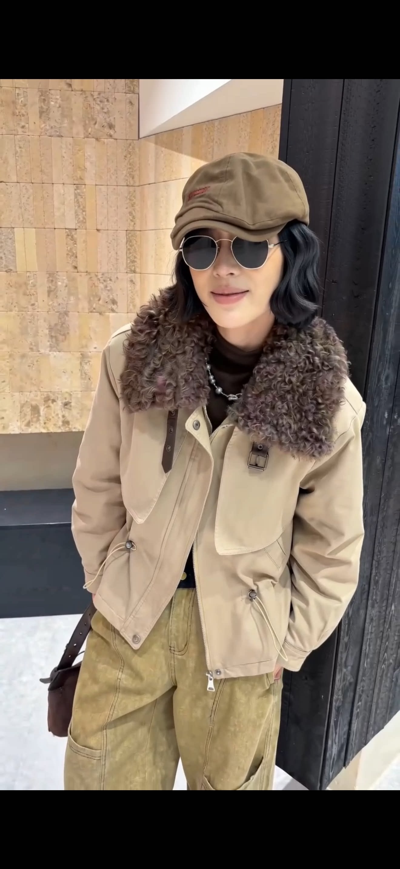 秋冬新款保暖加厚棉衣时尚女洋气大码宽松上衣休闲短款棉服外套