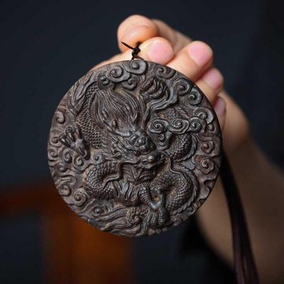 沉香木飞龙在天手把件木雕刻车饰挂件中式国风生肖龙牌本命年吊坠