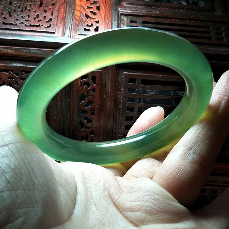 岫玉手镯180料老坑玉石手镯瓶底绿荧光60口径精品