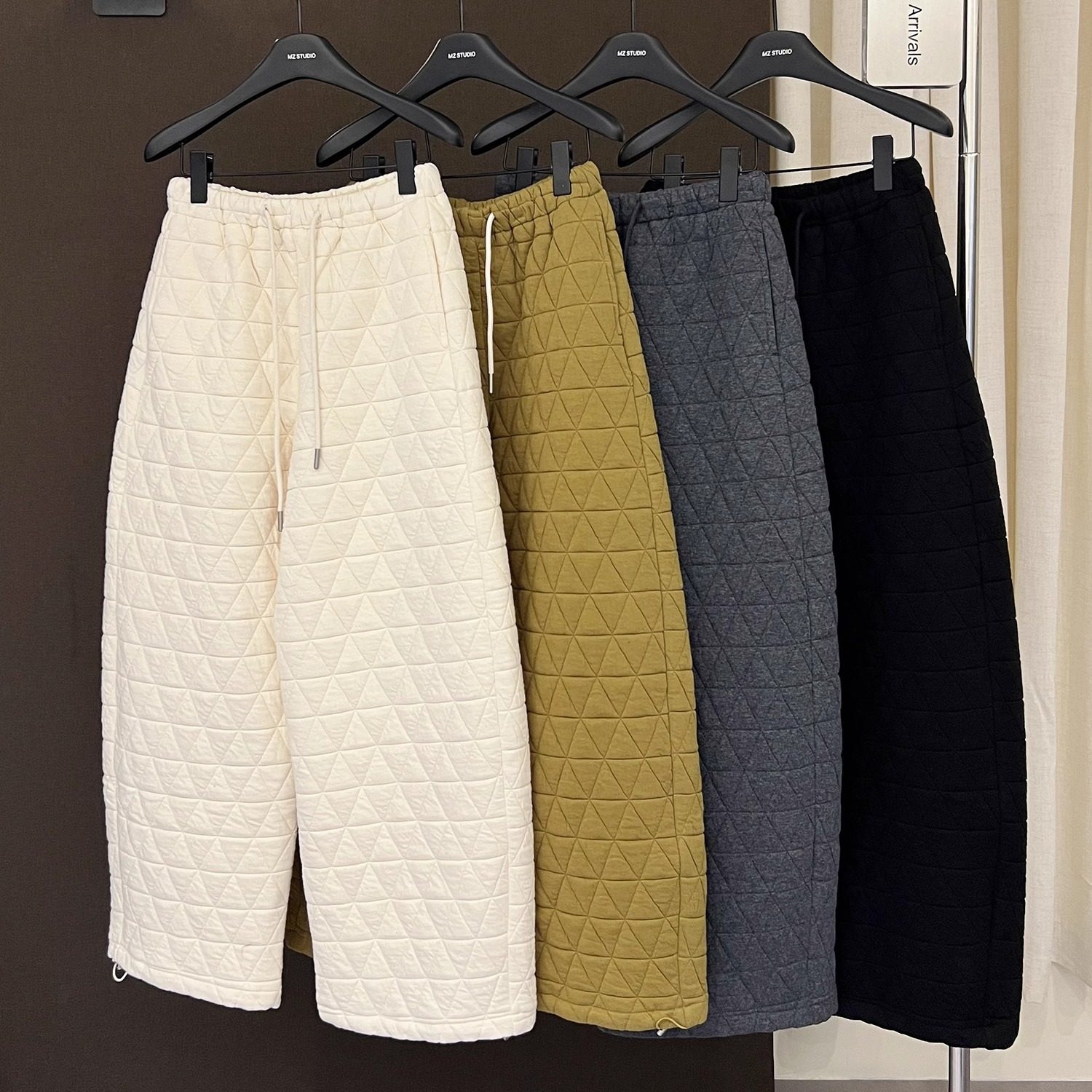 高端欧货冬季新款高级感巨好看的菱形格休闲阔腿抽绳夹棉直筒裤女,女装/女士精品,休闲裤,淘宝优惠券,粉丝福利购,淘宝优惠卷