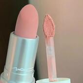 绝版 了但没完全绝版 …akf唇泥m22低饱和裸杏粉淡颜打底色AKF口红