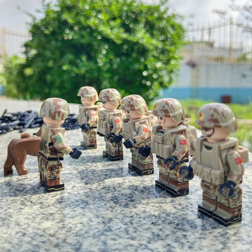 积木中国士兵解放军人仔模型