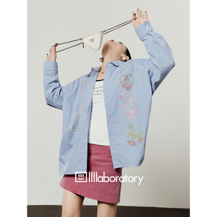 周里物出品「彩笔飞马」蓝色格纹衬衫女2026秋季新款宽松显瘦上衣