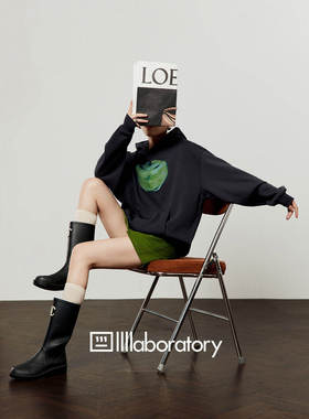 「周里物出品」蓝色卫衣女2025秋季新款荧光苹果印花百搭通勤上衣