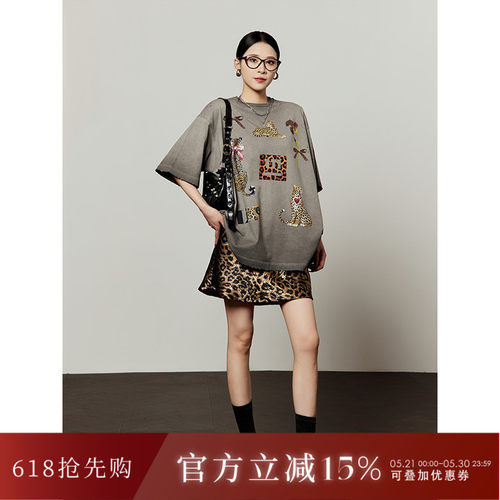 周里物灰色豹纹信徒短袖T恤女