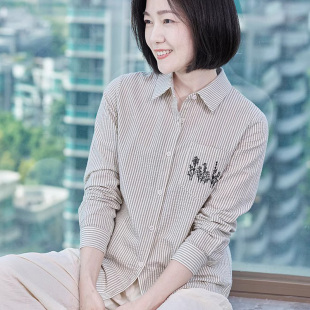 女士品牌全棉衬衫 上衣外穿春 宽松洋气减龄高级感中年杏色条纹长袖