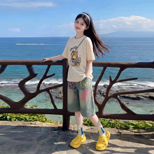 又酷又飒的大童女装2026新款初中生夏季潮酷短袖夏装女童牛仔短裤