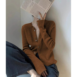 美拉德焦糖色针织开衫女秋季别致绝美内搭打底毛衣欧货高级感上衣