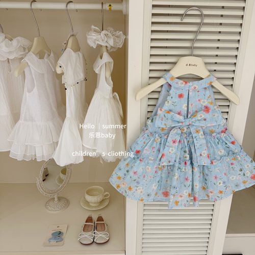【乐恩baby】蓝风铃！2026女童夏季度假裙蓝色碎花蝴蝶结背心裙