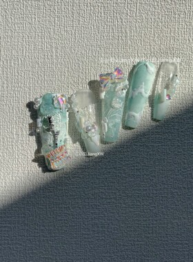 江小彣 原创氛围感轻巴洛克碎晶石气质蝴蝶结美甲款式 穿戴甲定制