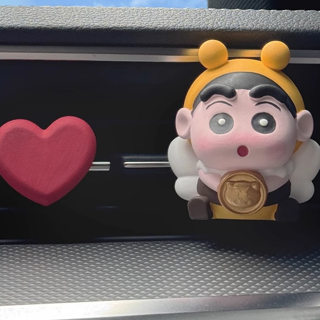 蜡笔小新车载香薰持久创意