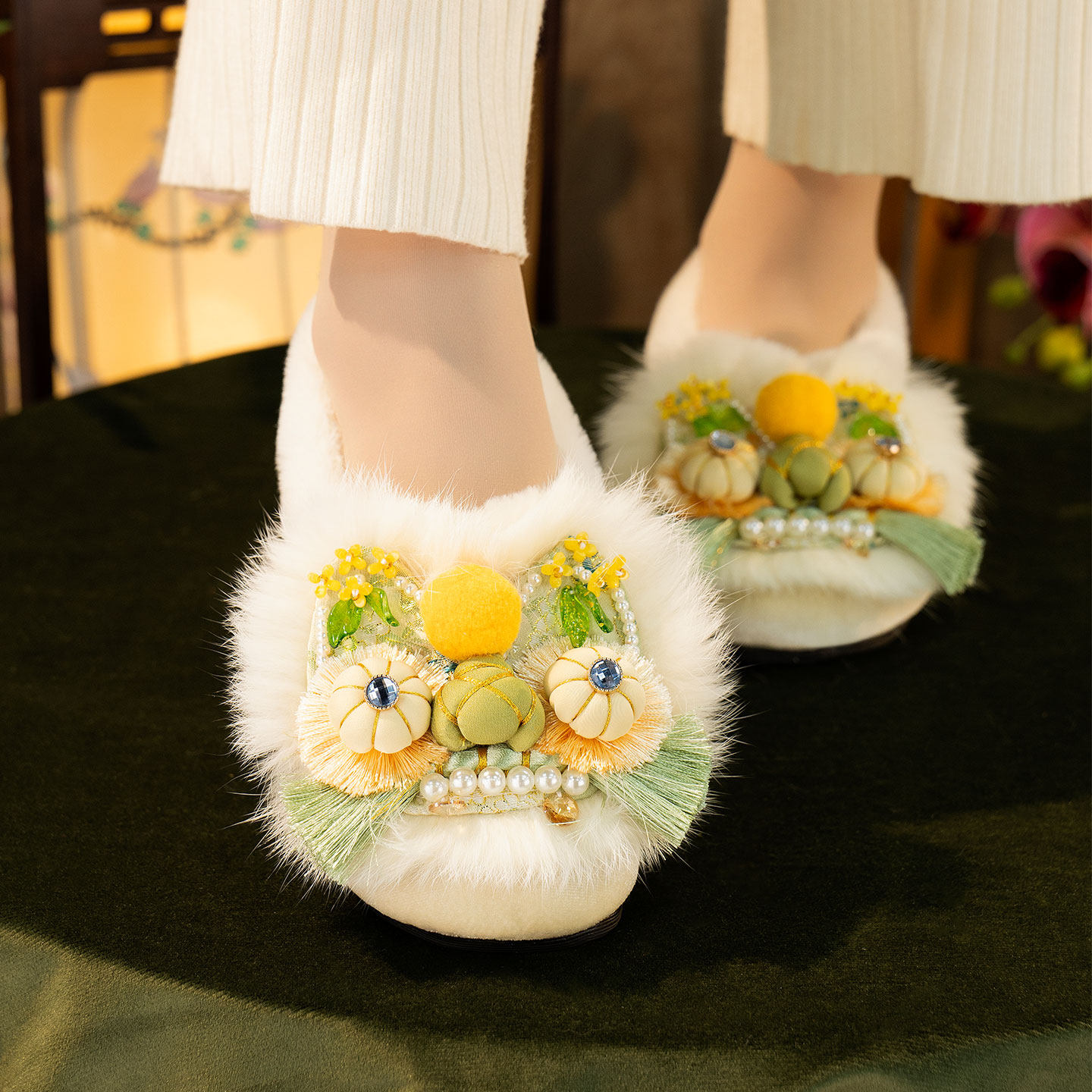 国潮虎头鞋女成人冬季新款纯非遗手工绣花布鞋外穿平底加绒毛毛鞋,女鞋,传统布鞋,淘宝优惠券,粉丝福利购,淘宝优惠卷