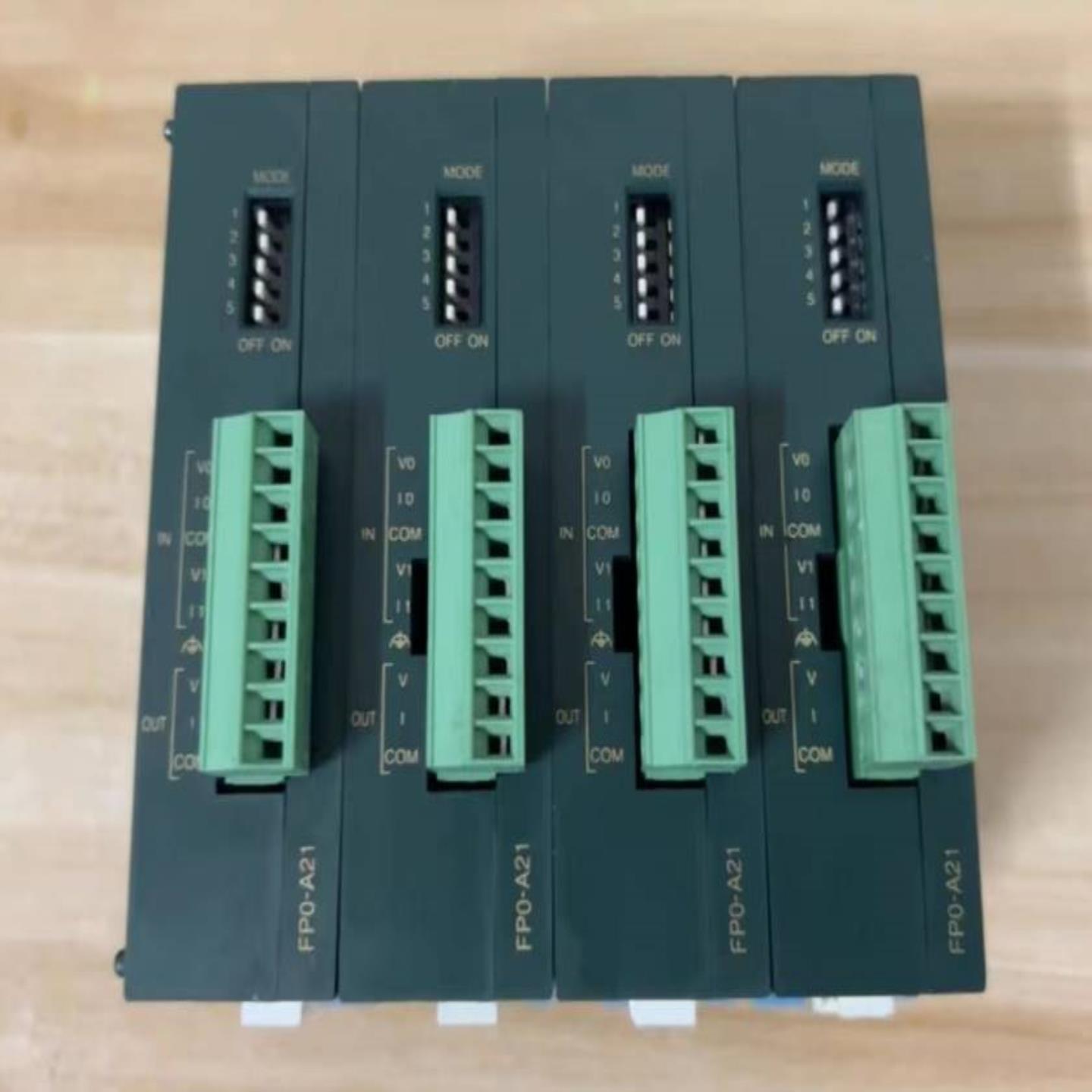 配件松下PLC FP0-A21A80FP0-C10RSC14RSFP0R-C10RSFP0议价