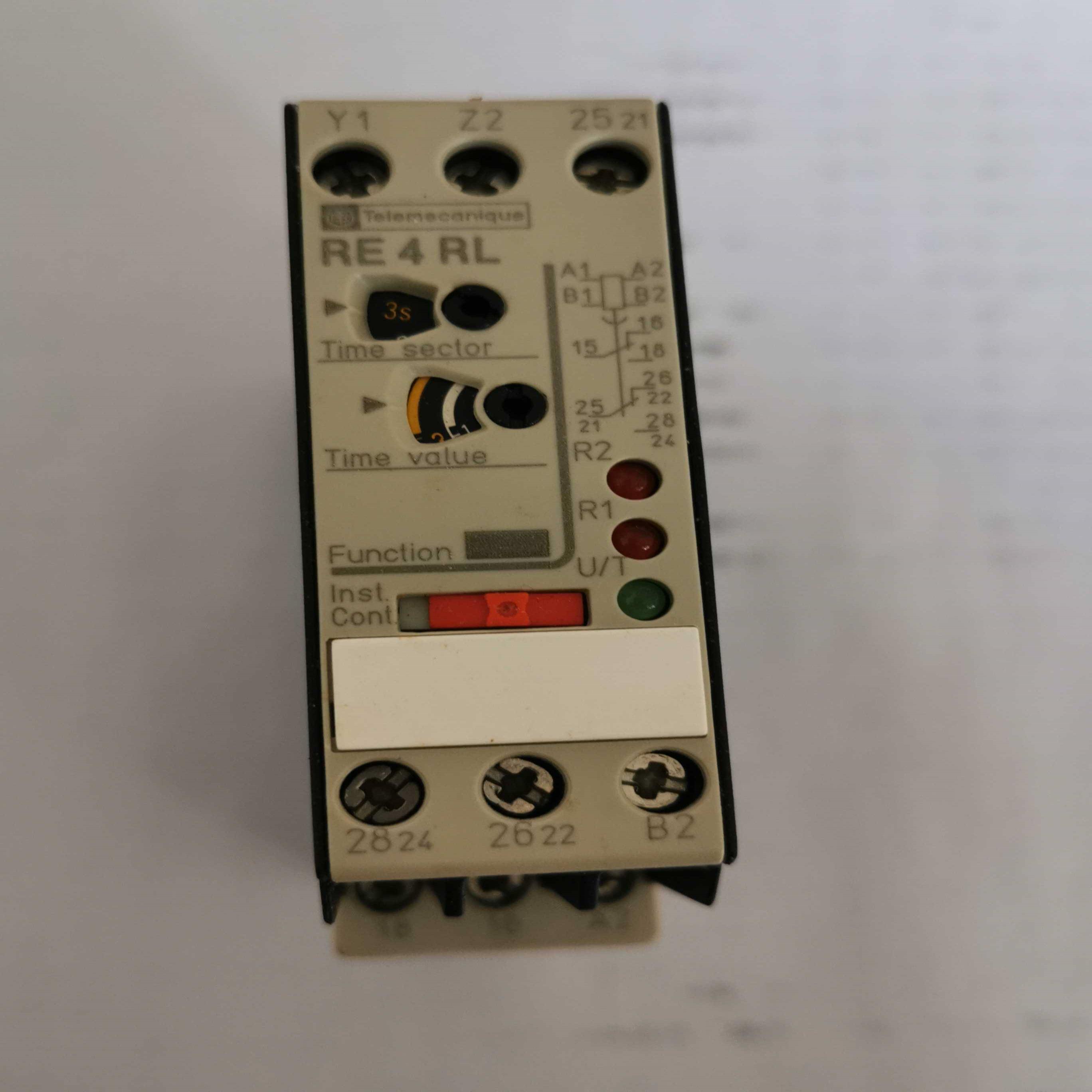 配件施耐德时间继电器RE4RL13BU 现货RE4 RM11BU议价