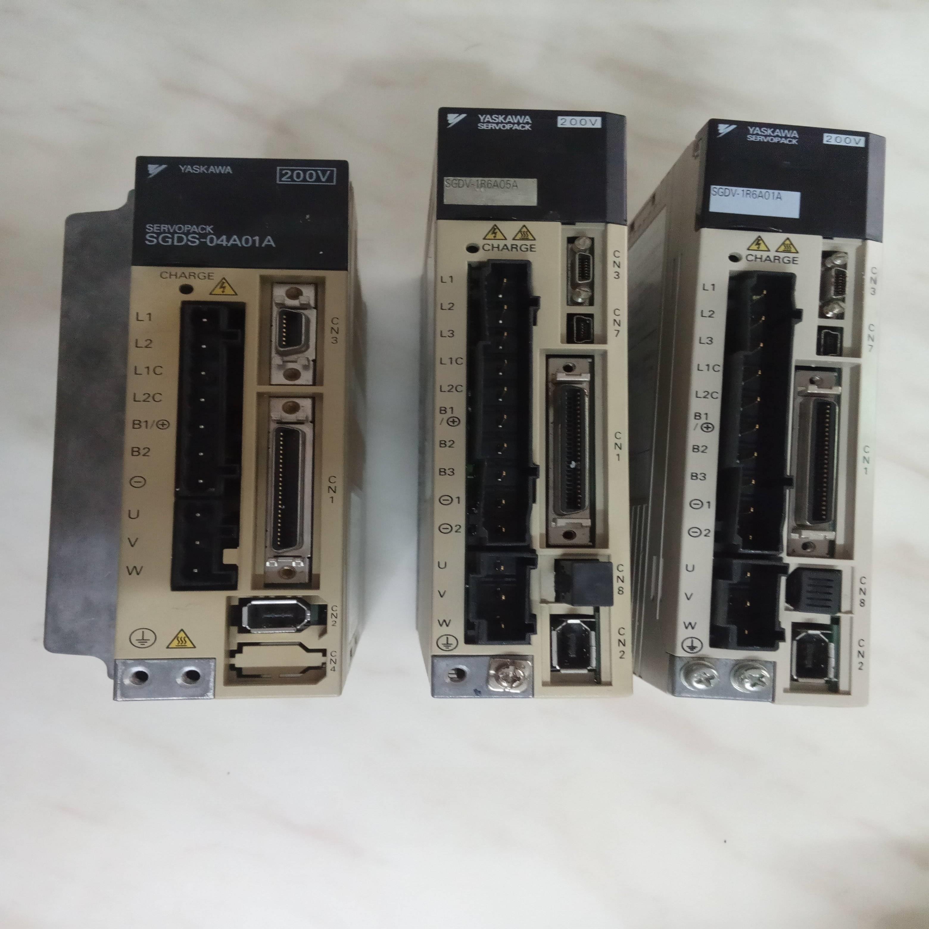 配件安川伺服SGDS-04A01A驱动器SGDV-5R5A01A002000 1R6A01A议价