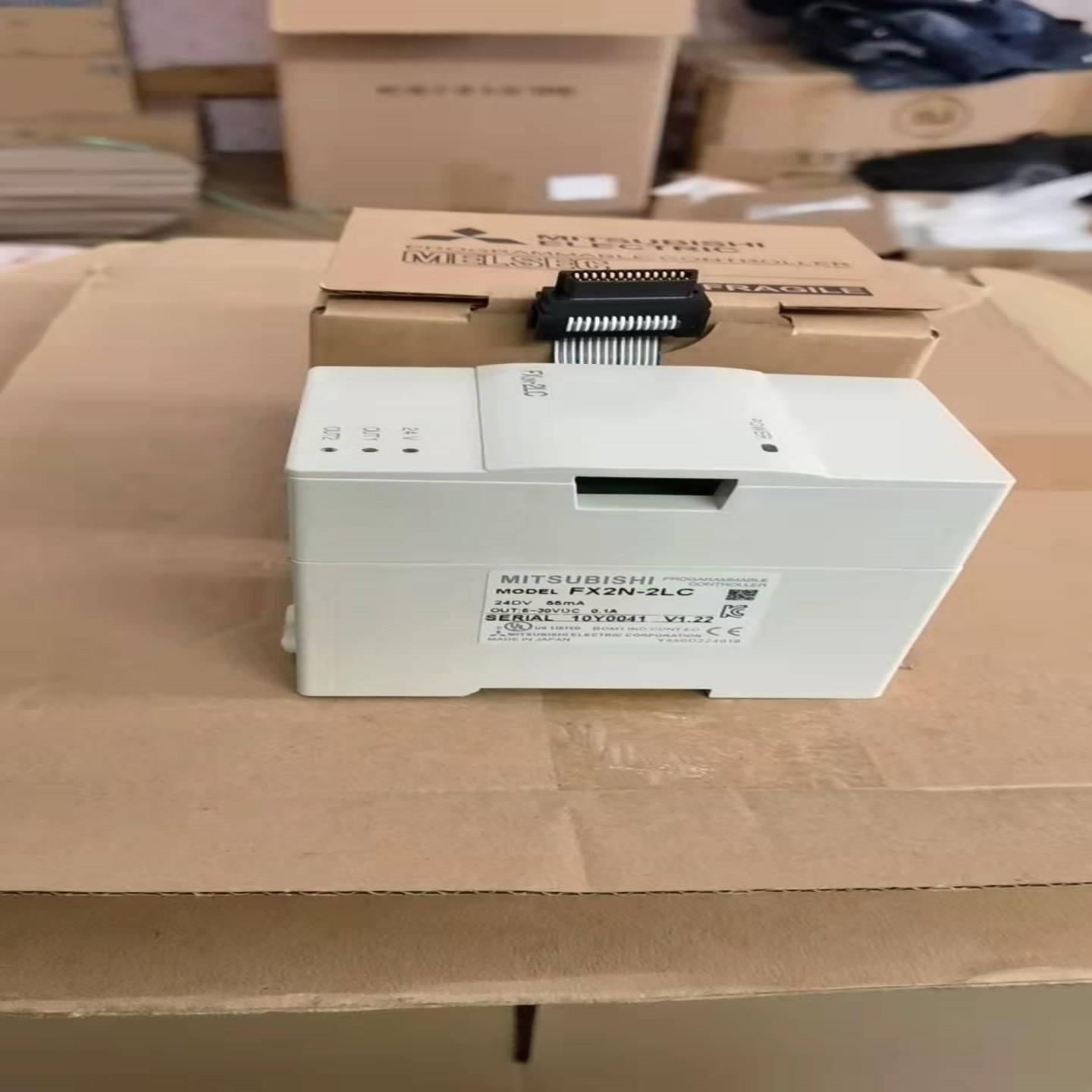 配件三菱原装FX2N-2LC10PGFX3U-64CCLFX2N-1HC4AD8AD保一年议价