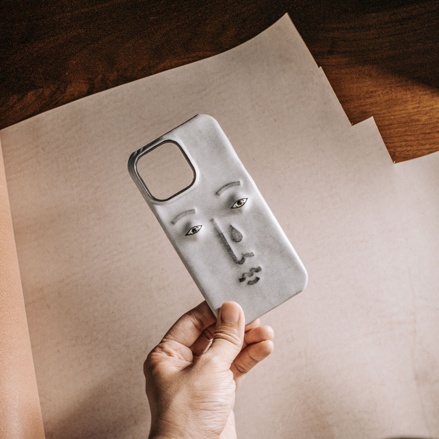 皮革手作眼睛13promax苹果创意