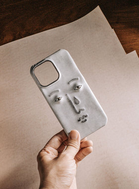 趣味表情皮革眼睛牛皮手工创意13max适用于苹果16pro手机壳15pro15promax小众复古风做旧朋克16p高级厌世脸