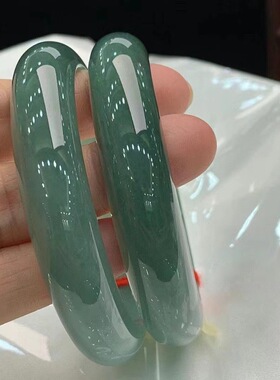 天然正品翡翠色飘花翡翠玉手镯子女款冰种A货翡翠手镯送妈妈特价