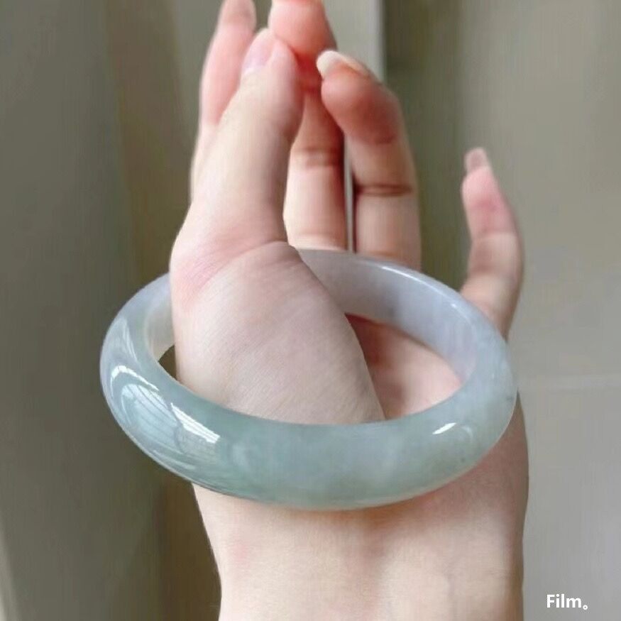 冰种老坑翡翠手镯天然缅甸翡翠色玉手镯女正圈贵妃镯浅绿玉石