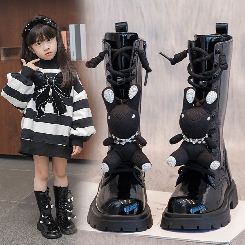 女童马丁靴洋气卡通小女孩的鞋子2026冬季新款加绒儿童靴子小马靴