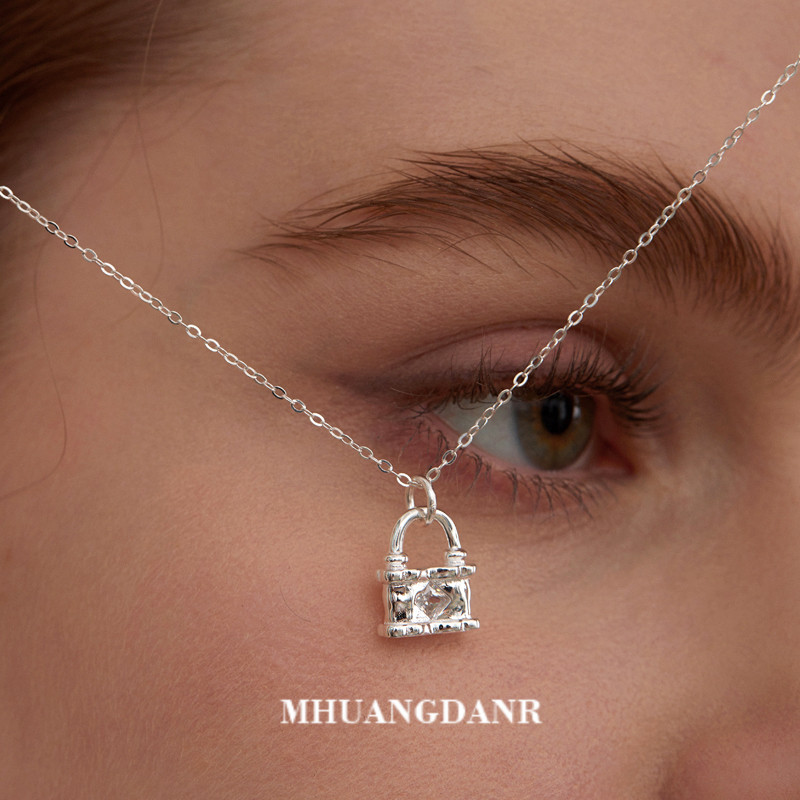 荒诞日折光小锁头S925纯银项链