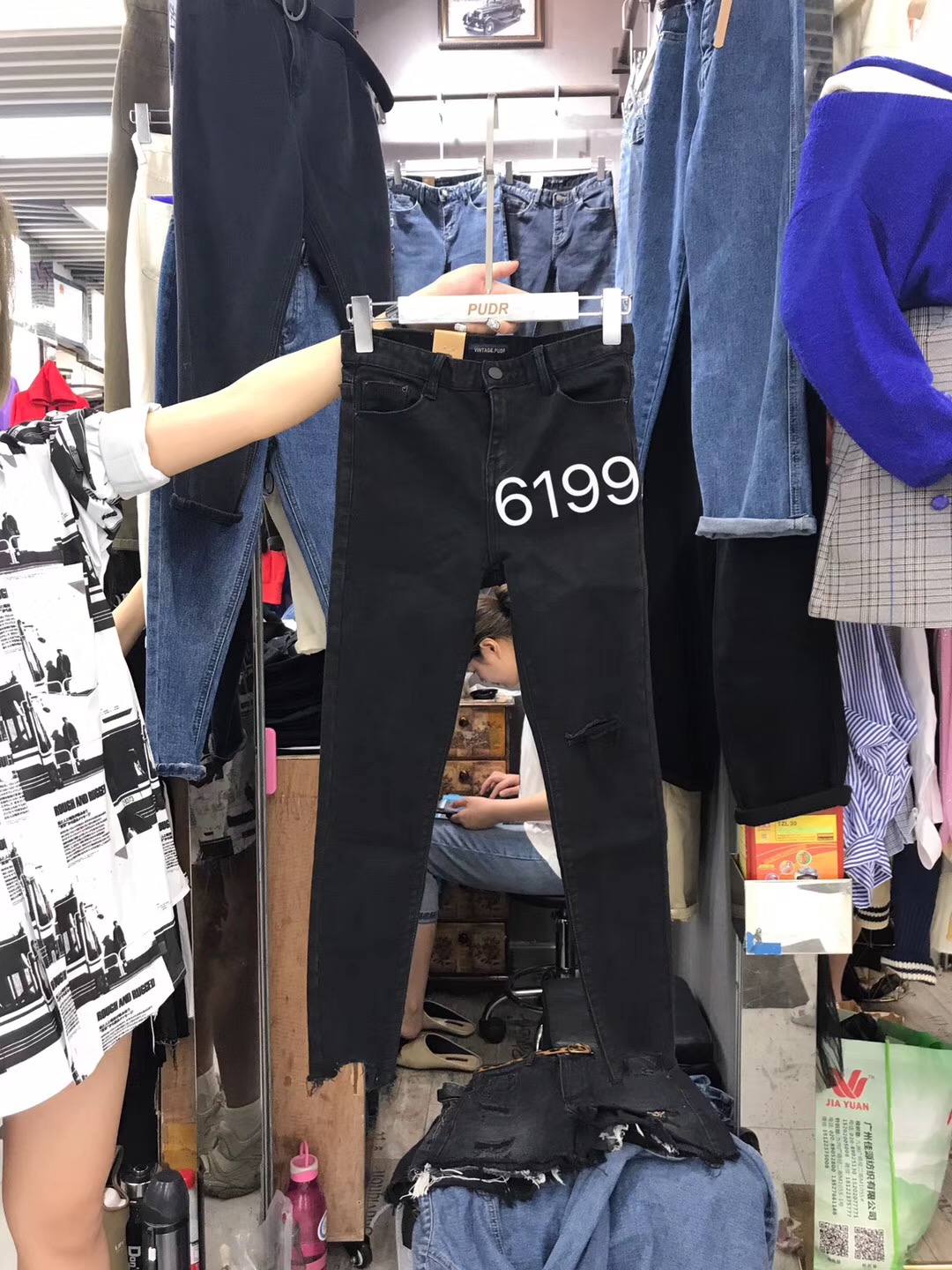 VINTAGE PUDR6199ÕýÆ·2018ÇﶬÐÞÉíÅ£×пãºÚÉ«ÆÆ¶´Ð¡½ÅÐÞÉí¾Å·Ö¿ã