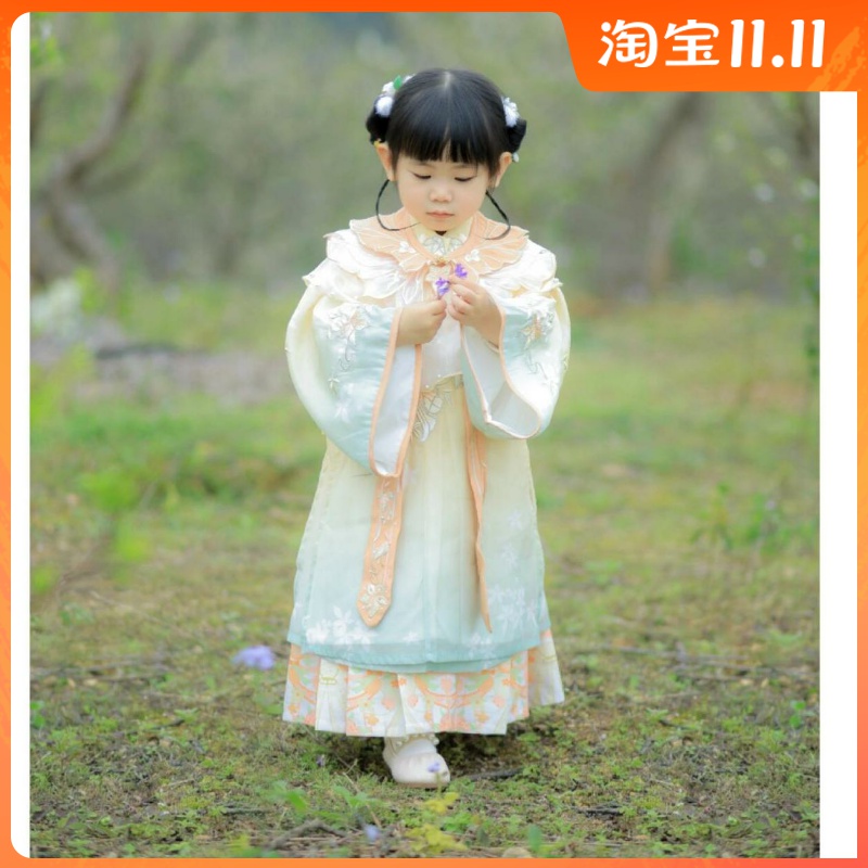 一袭汉服惊艳时光古韵自来
