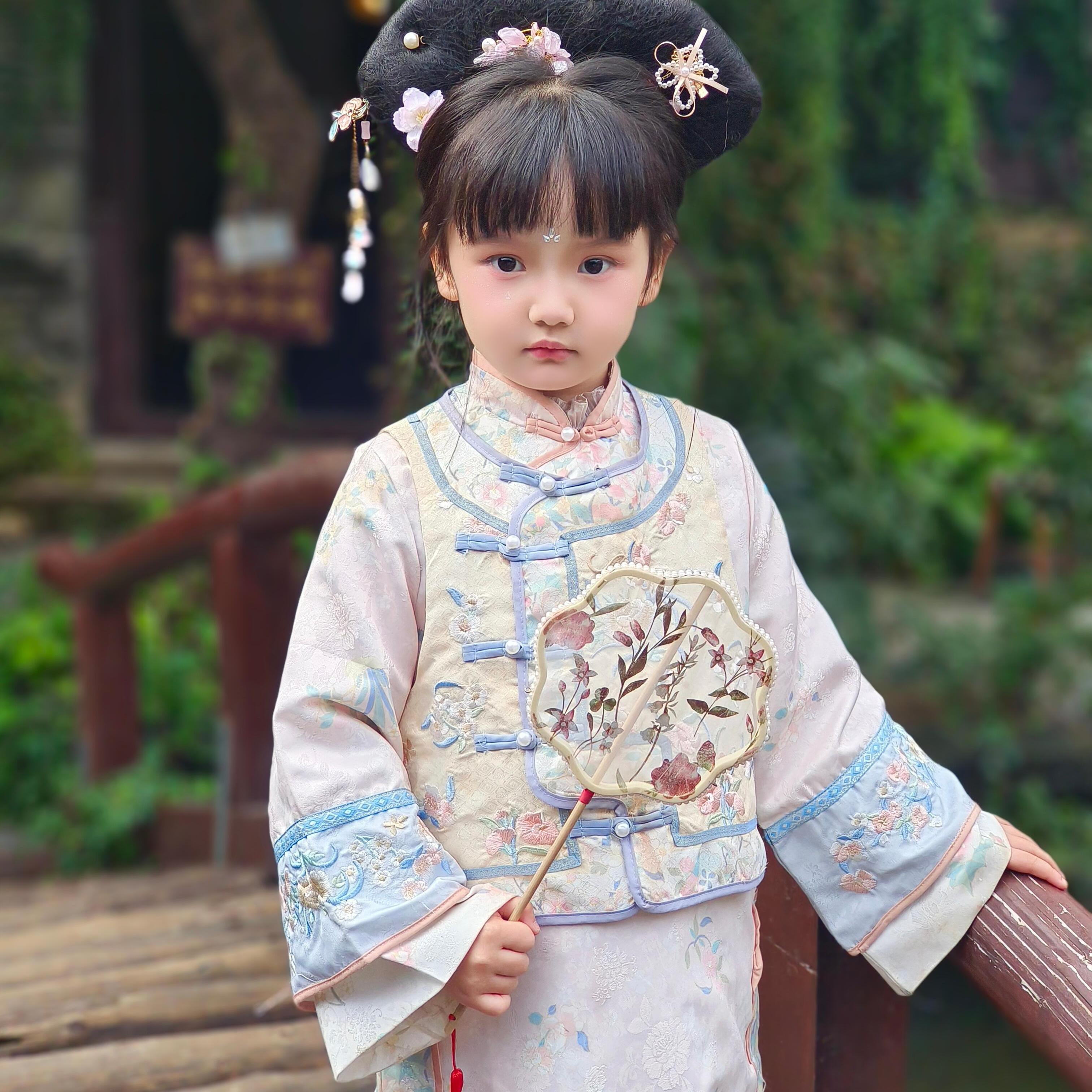 一袭汉服惊艳时光古韵自来