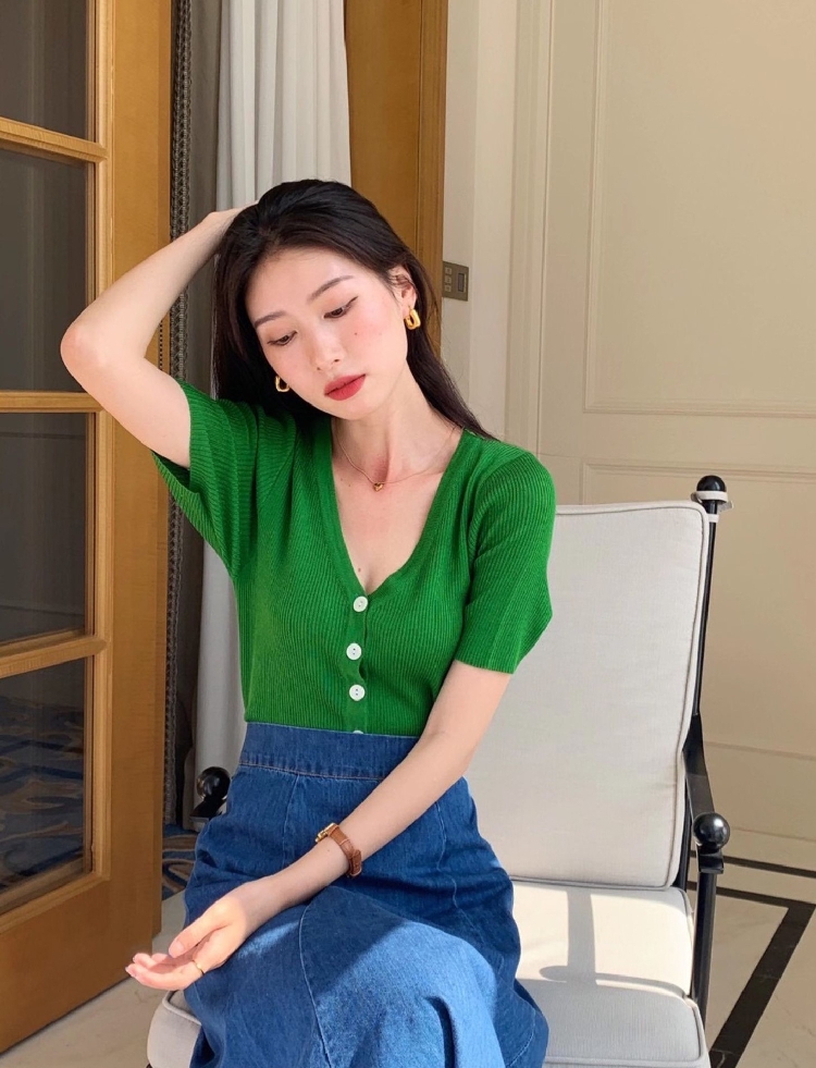 复古粉蓝芥末黄绿梅红短袖v领单排扣冰丝薄款针织开衫女短款上衣