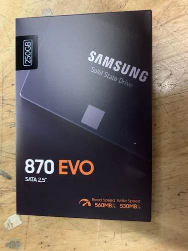 三星2.5寸250GSATA3.0固态硬盘