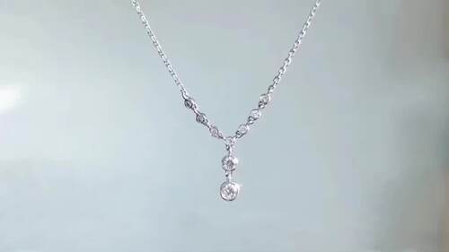 18k金Y字泡泡钻石项链上身效果清新迷人钻石0.202ct