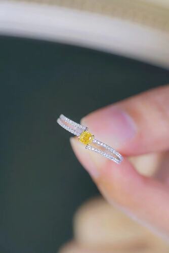 18K金女镶0.3克拉天然南非高品质钻石枕形黄钻戒指真金真钻送证书