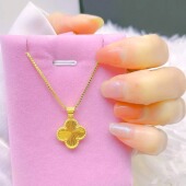 沙金四叶草项链女款 轻奢小众高级感秋冬锁骨链仿镀18K黄金色吊坠