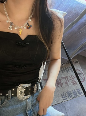 兔八哥小翠白色方糖串珠项链