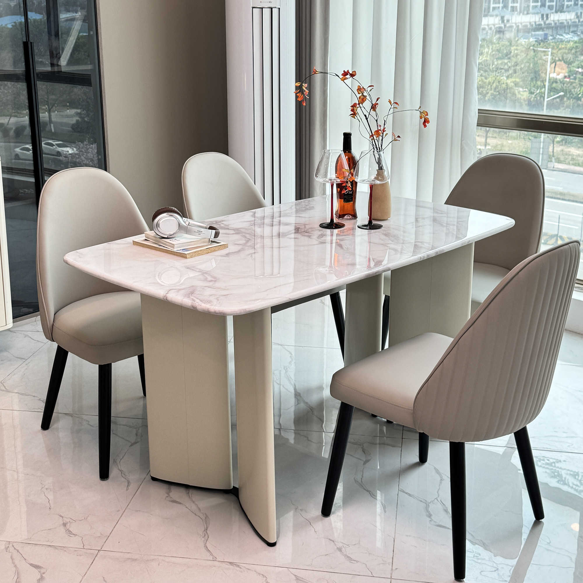 轻奢奶油风天然大理石奢石餐桌