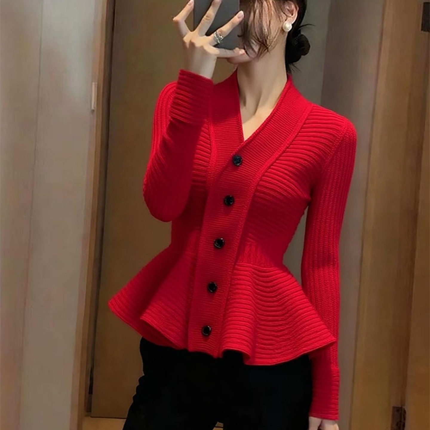 外贸撤回早秋上衣女2025新款针织开衫外套绝美巨好看收腰红色毛衣