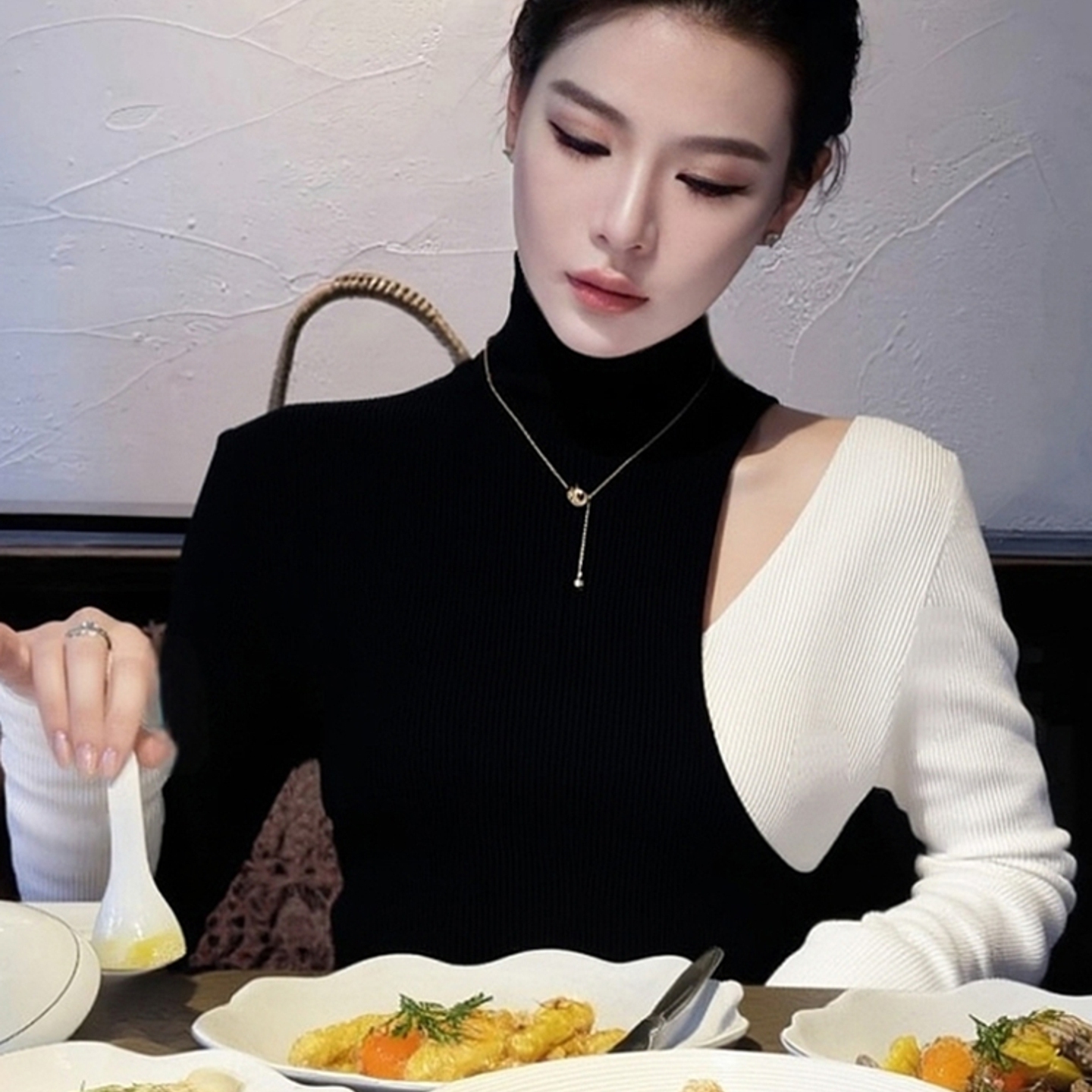 外贸撤回穿搭时尚洋气打底上衣设计感小众高级感超好看撞色针织衫