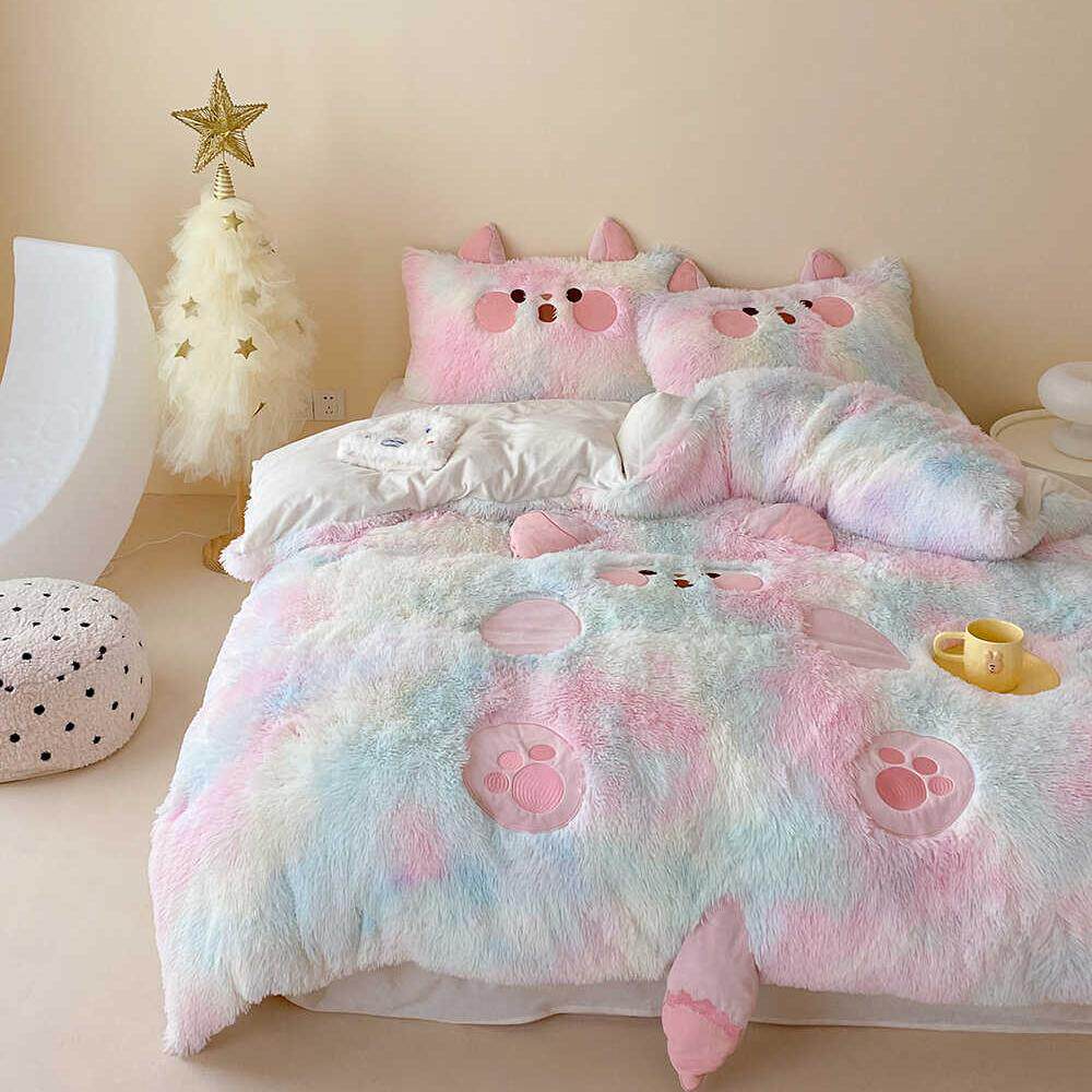 冬季粉色长毛绒四件套 小怪兽卡通绣花立体加厚保暖少女床上用品