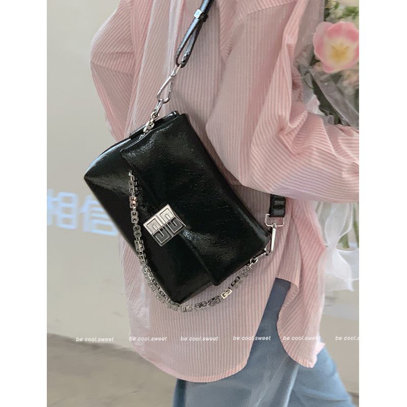 女包包高级感小众链条手提包2025新款简约小方包百搭单肩斜挎包