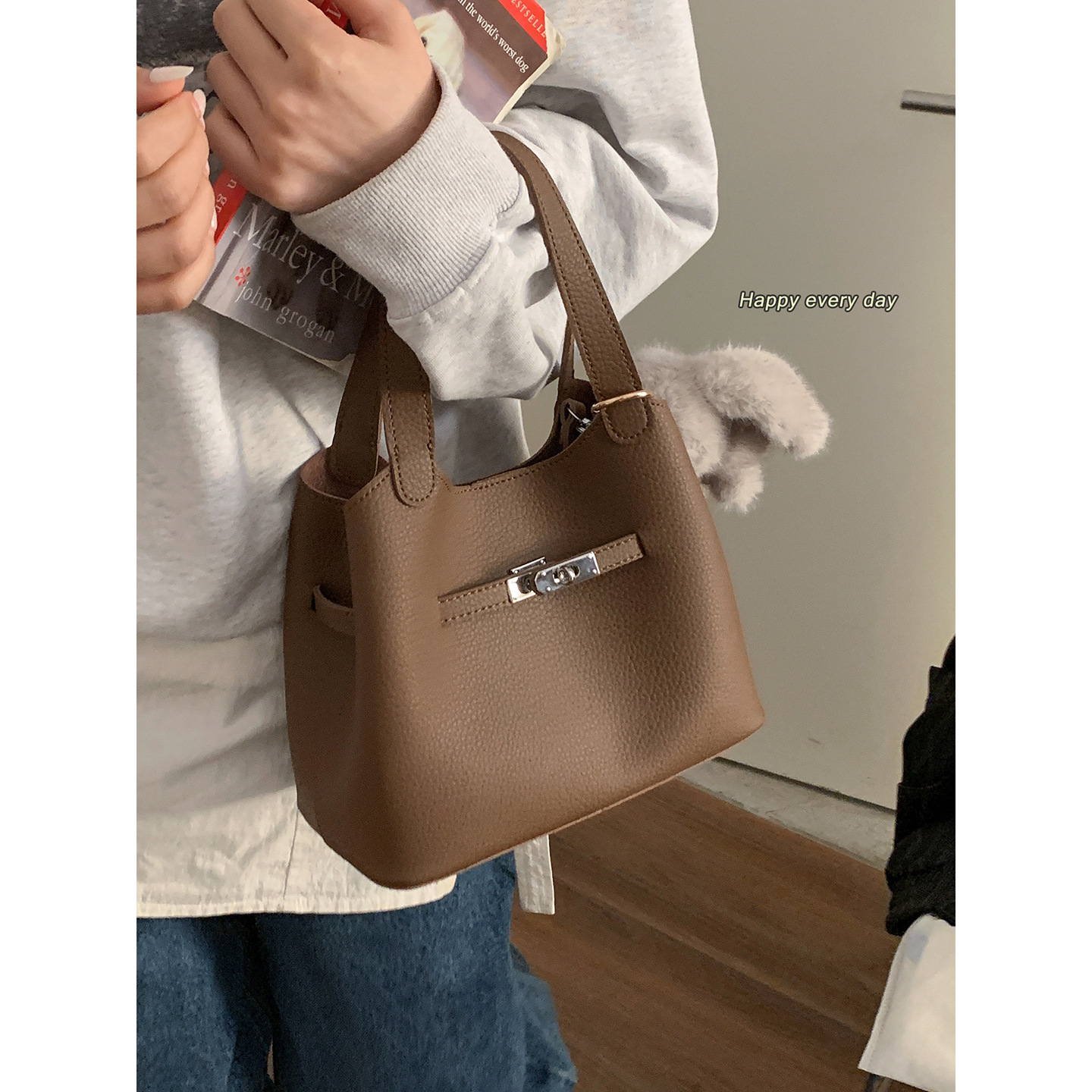 小众高级感手提包小拎包女2025新款简约水桶包百搭单肩斜挎包