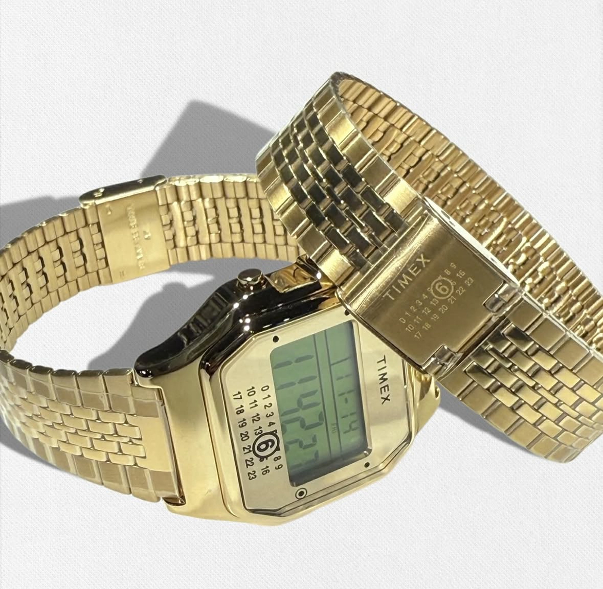 秋冬新款MM6联名天美时电子腕表