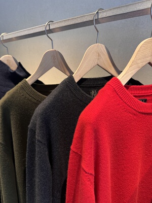 全羊绒日本制轻量圆领针织衫