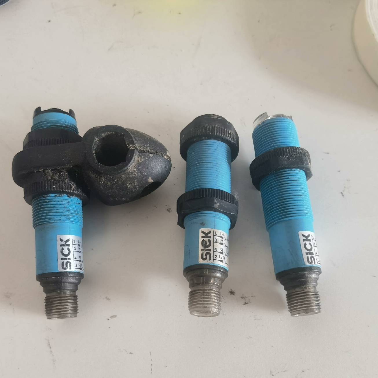 议价西克SICK光电开关VL18-4P3640