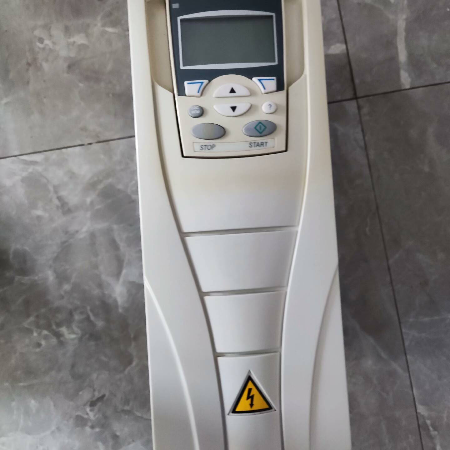 议价ABB变频器 ACS510-01-03A3-4